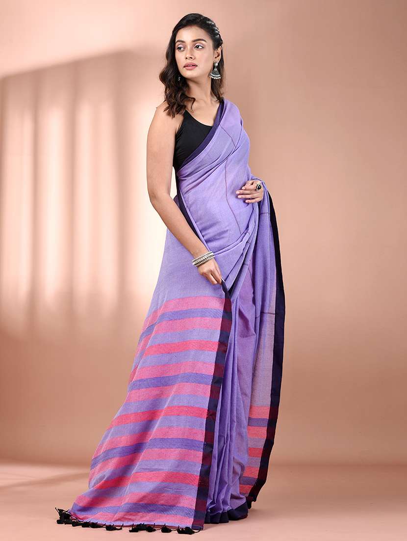 women striped handloom saree with blouse - 21908385 -  Standard Image - 2