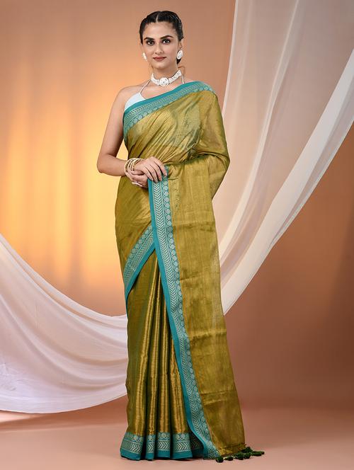 women solid with bordered saree with blouse - 21908391 -  Standard Image - 0