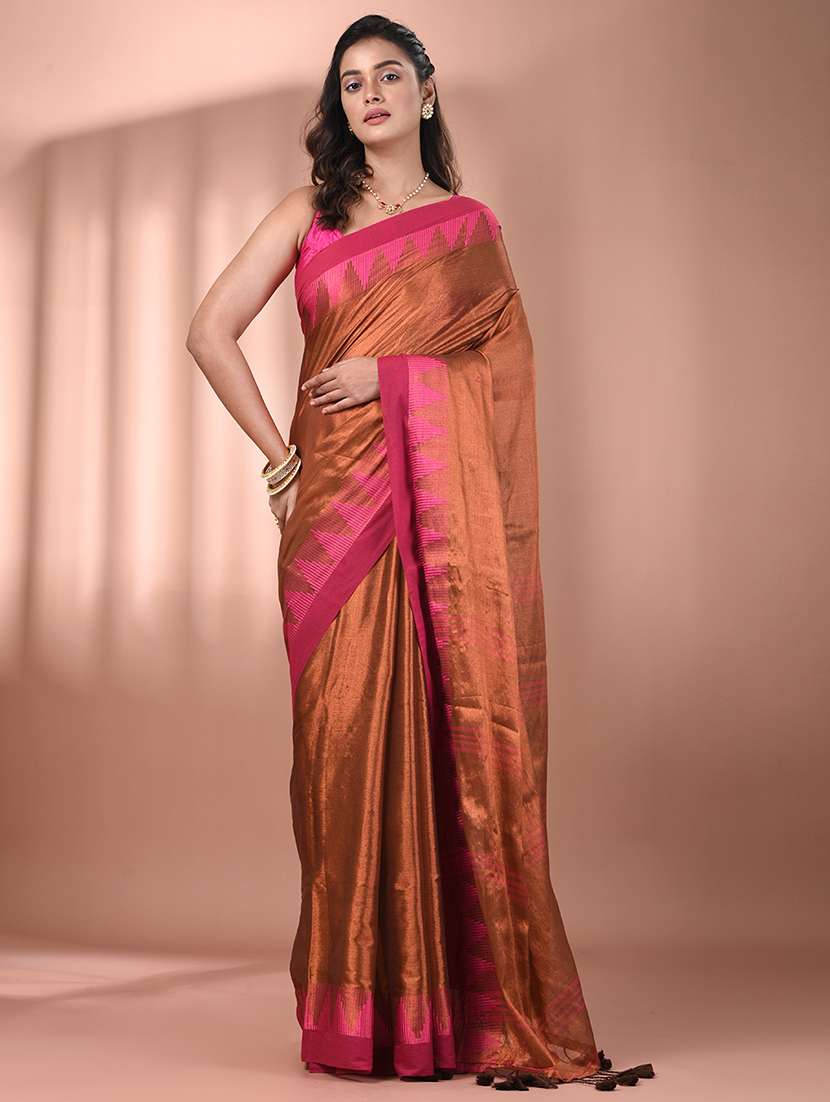 women solid with bordered handloom saree with blouse