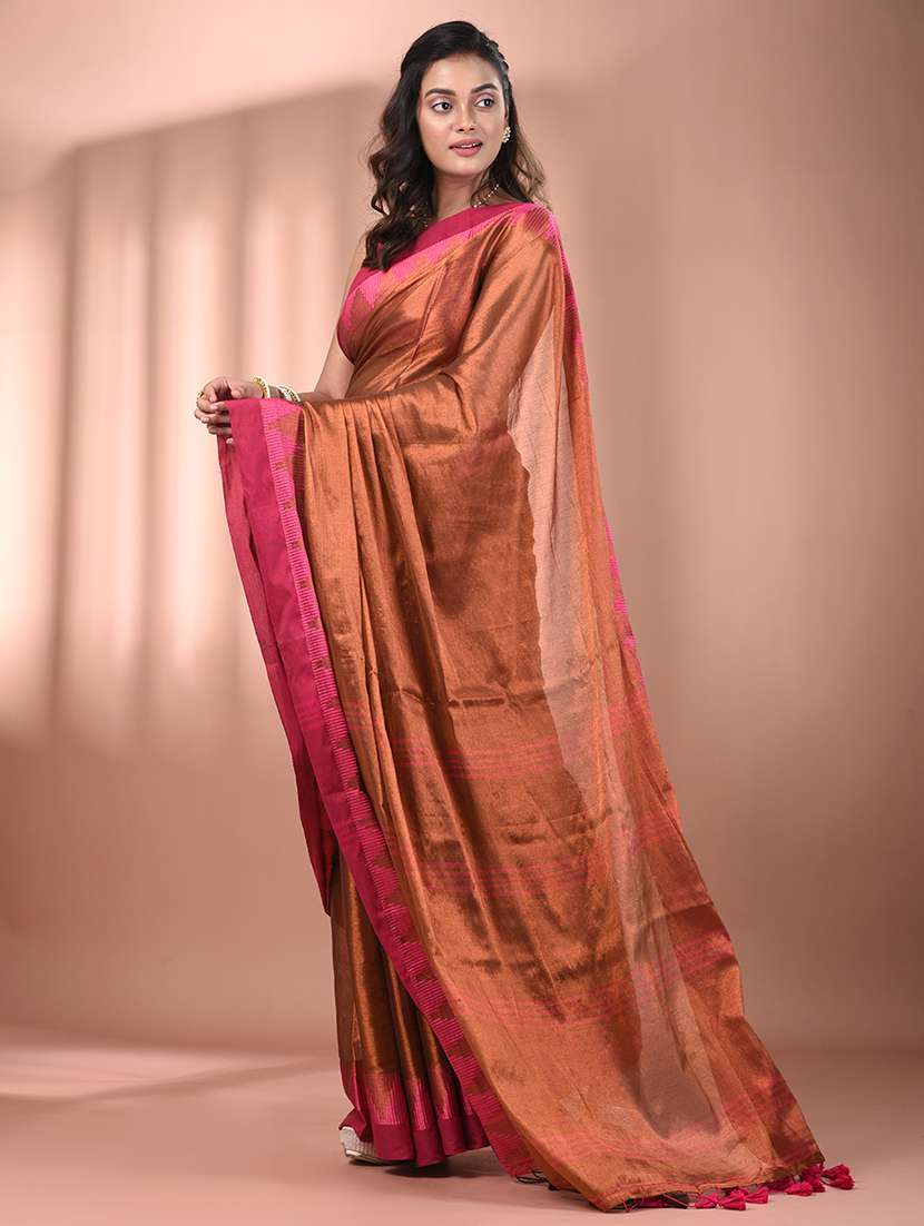 women solid with bordered handloom saree with blouse - 21908422 - Standard Image - 2