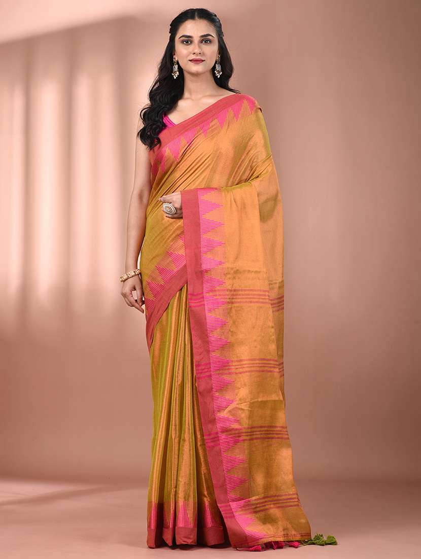 women solid with bordered handloom saree with blouse