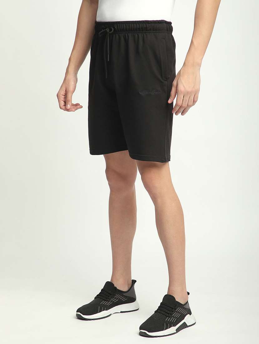 men solid mid rise regular fit shorts - 21908547 - Standard Image - 2