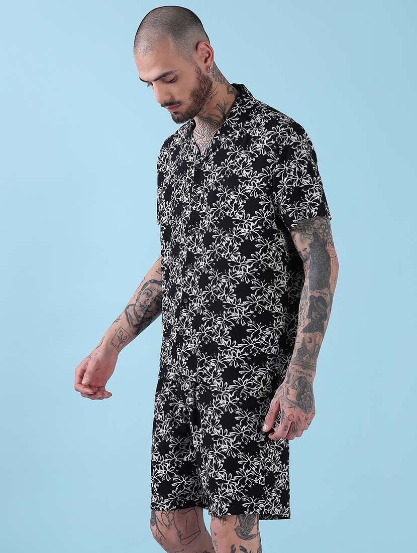 men cuban collar shorts & shirt co ords set - 21908916 - Standard Image - 2