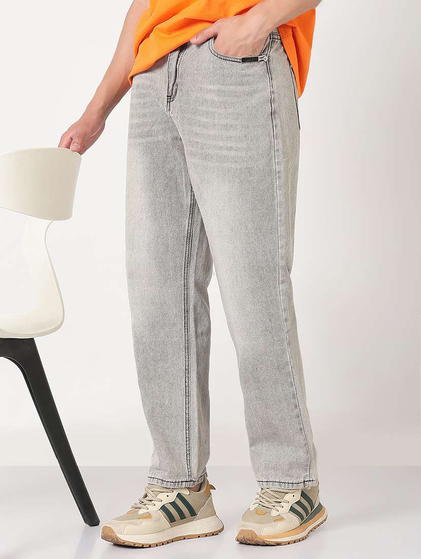 men solid mid rise straight fit jean