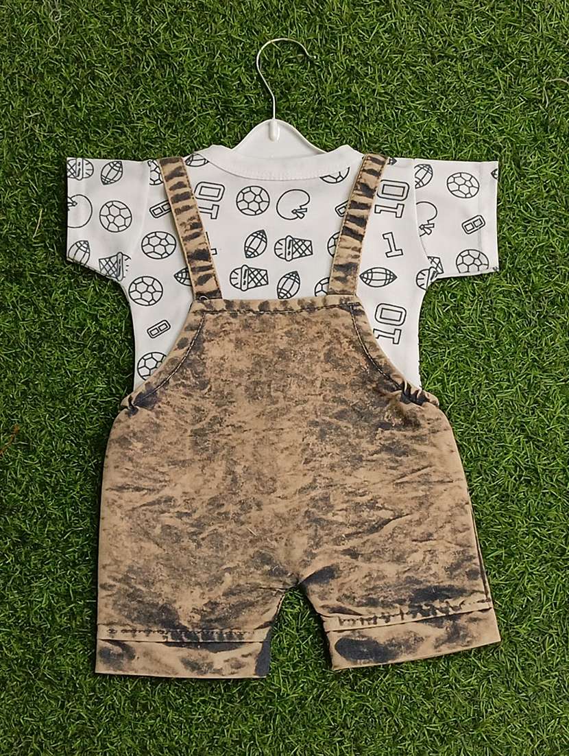 boys printed t-shirt & dungarees sets  - 21909324 -  Standard Image - 2