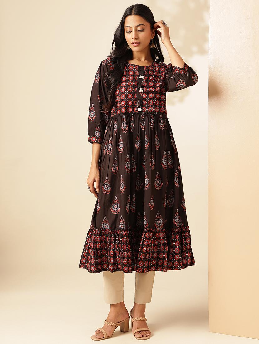 women printed three quarter sleeve tiered kurta - 21909591 -  Zoom Image - 0