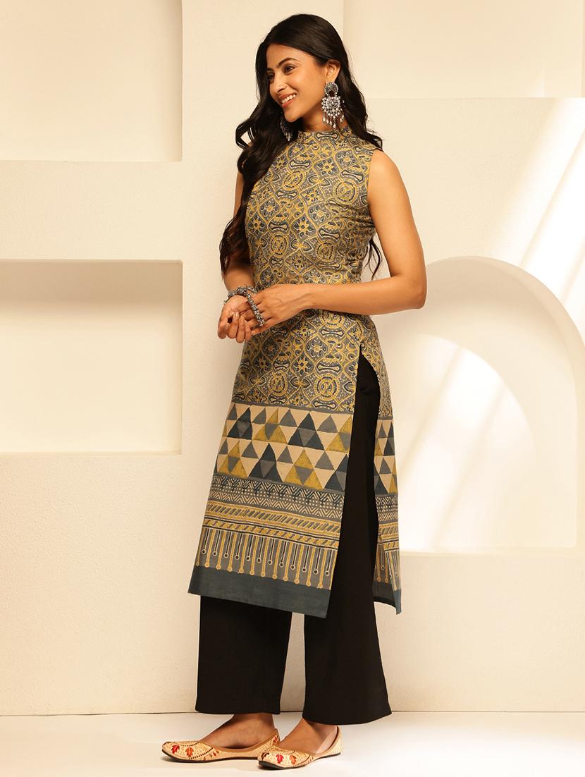 women printed sleeveless straight kurta - 21909608 - Standard Image - 2