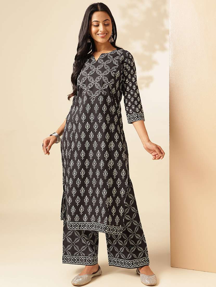 women three quarter sleeve kurta palazzo set