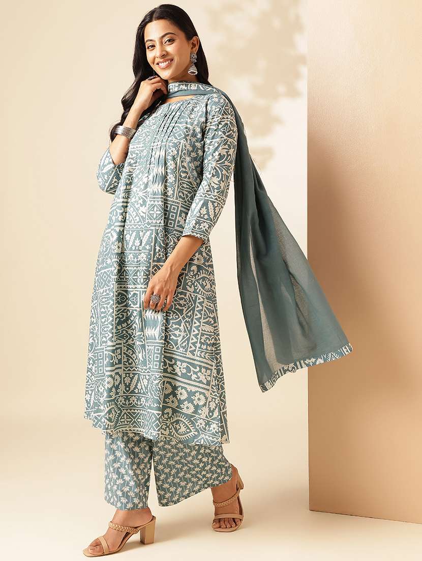 women three quarter sleeve kurta palazzo with dupatta set - 21909932 - Standard Image - 2