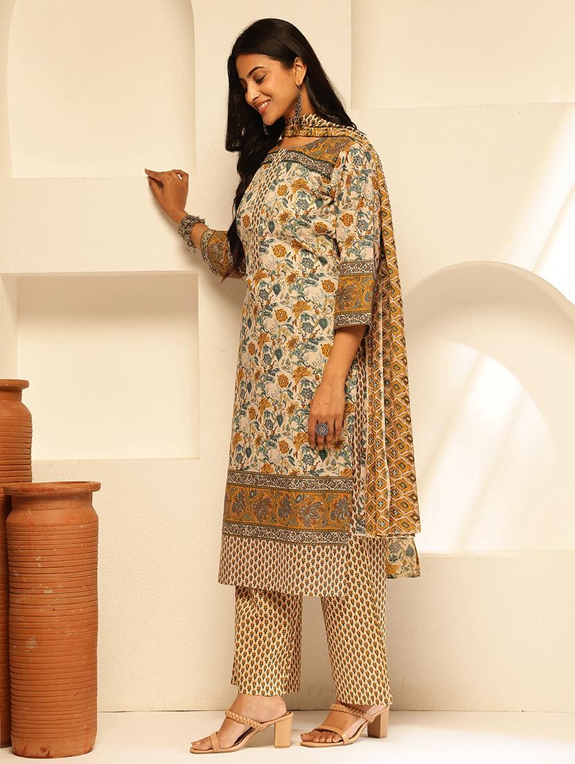 women three quarter sleeve kurta palazzo with dupatta set - 21909938 - Standard Image - 2