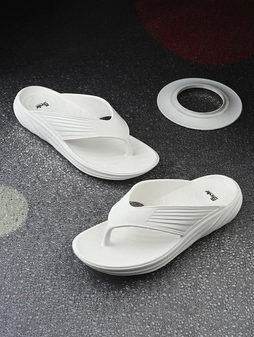 men white toe separator slipper - 21910073 -  Standard Image - 0