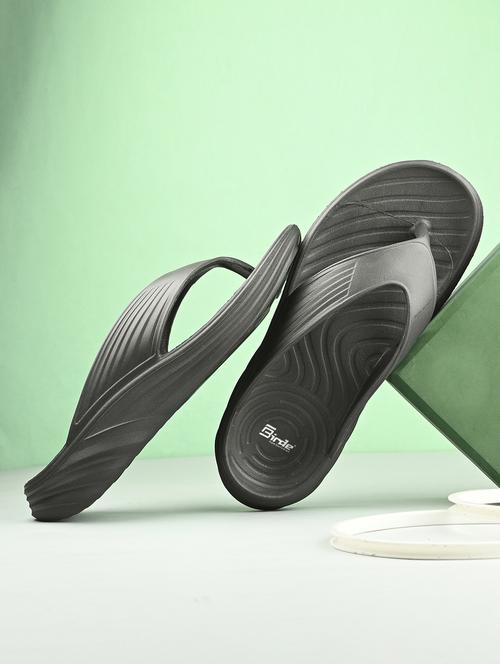 men black toe separator slipper - 21910074 - Standard Image - 0