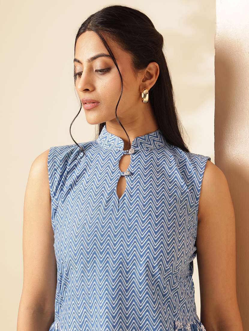 women light blue printed sleeveless a-line kurti - 21910104 -  Standard Image - 2