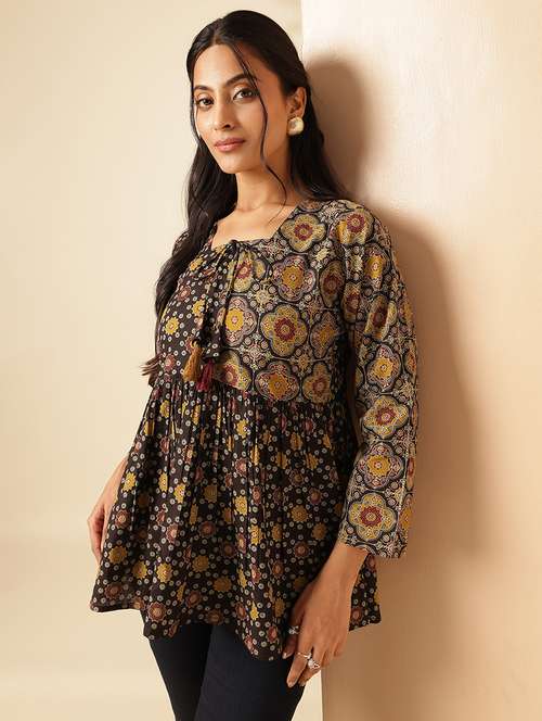 women printed long sleeves flared kurti - 21910106 - Standard Image - 0