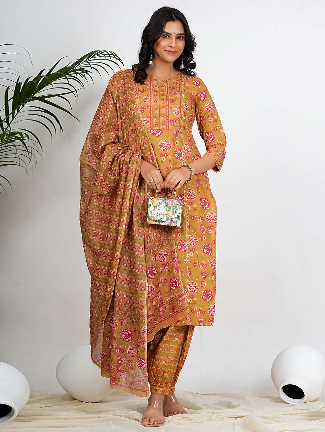 women three quarter sleeve kurta salwar with dupatta set