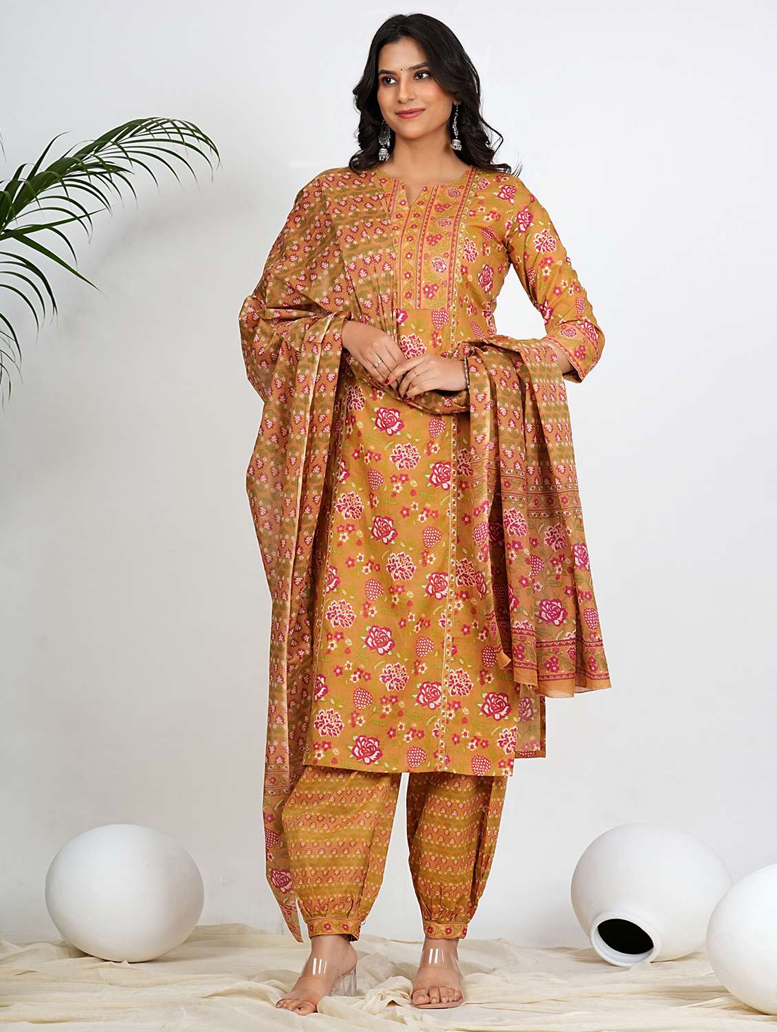 women three quarter sleeve kurta salwar with dupatta set - 21910373 -  Standard Image - 2