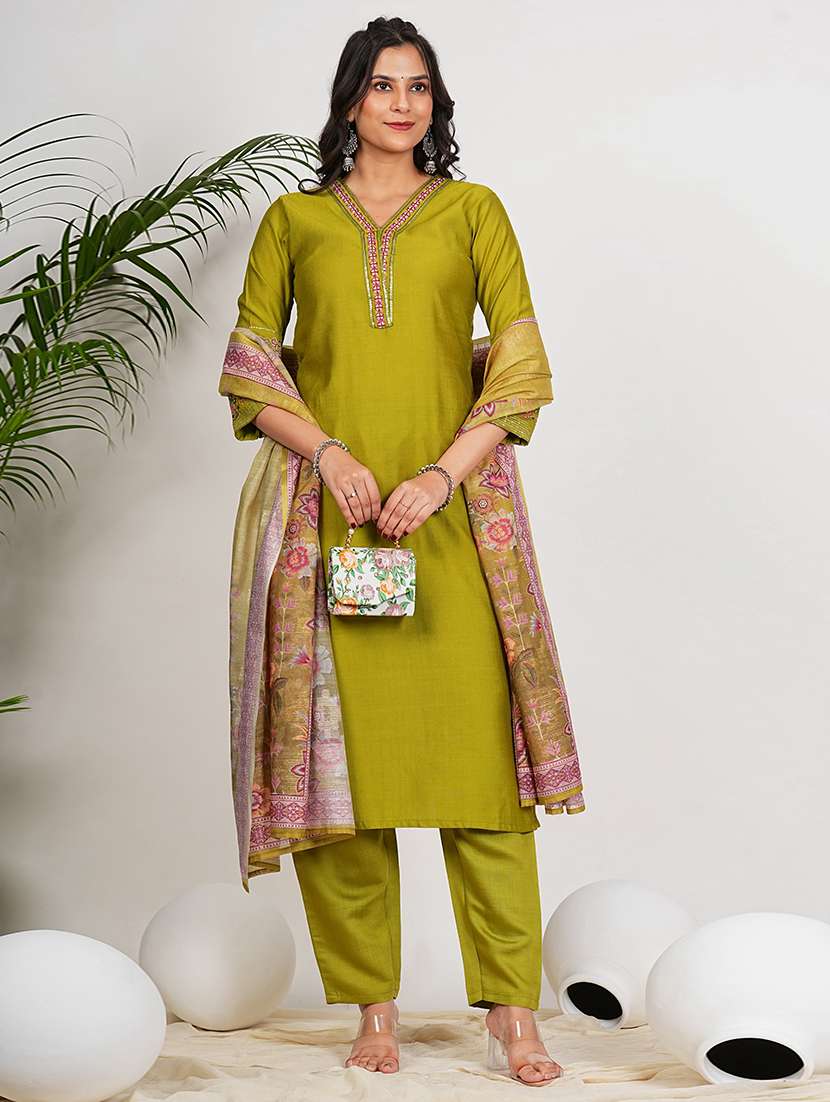 women three quarter sleeve kurta pant with dupatta set