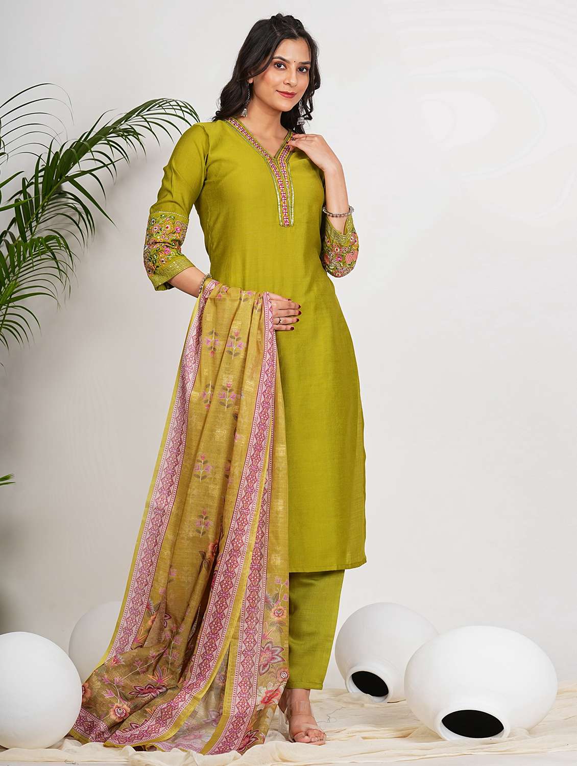 women three quarter sleeve kurta pant with dupatta set - 21910382 - Standard Image - 2