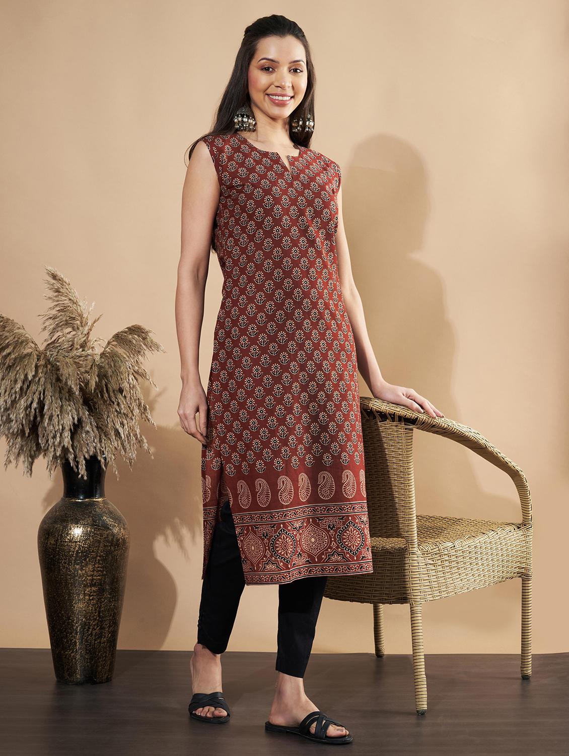 women floral printed sleeveless straight kurta - 21910395 -  Zoom Image - 0