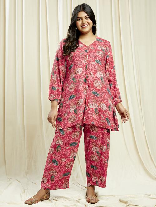 globus gloplus women pink v-neck floral print tunic with wide leg trousers plus size co-ord set - 21910608 - Standard Image - 0