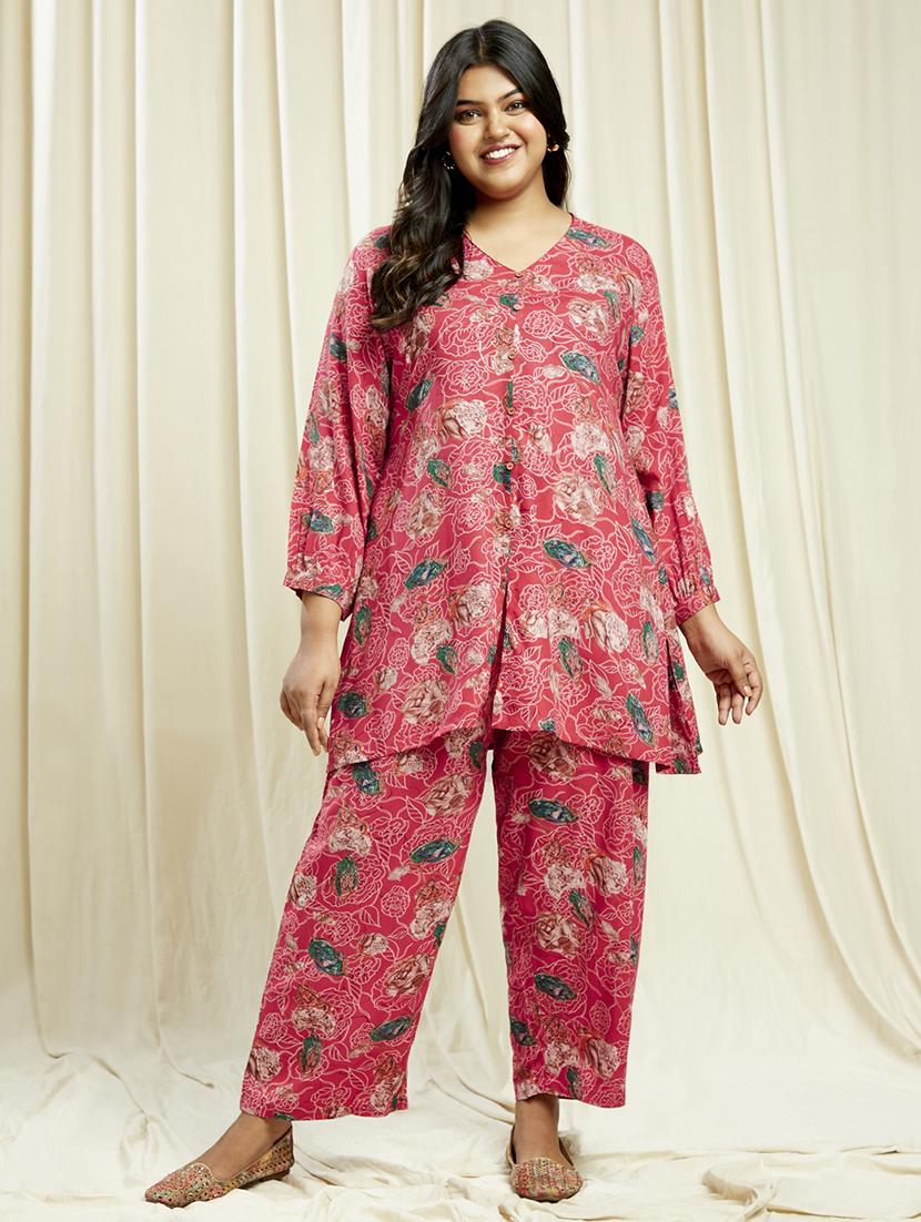globus gloplus women pink v-neck floral print tunic with wide leg trousers plus size co-ord set - 21910608 - Zoom Image - 0