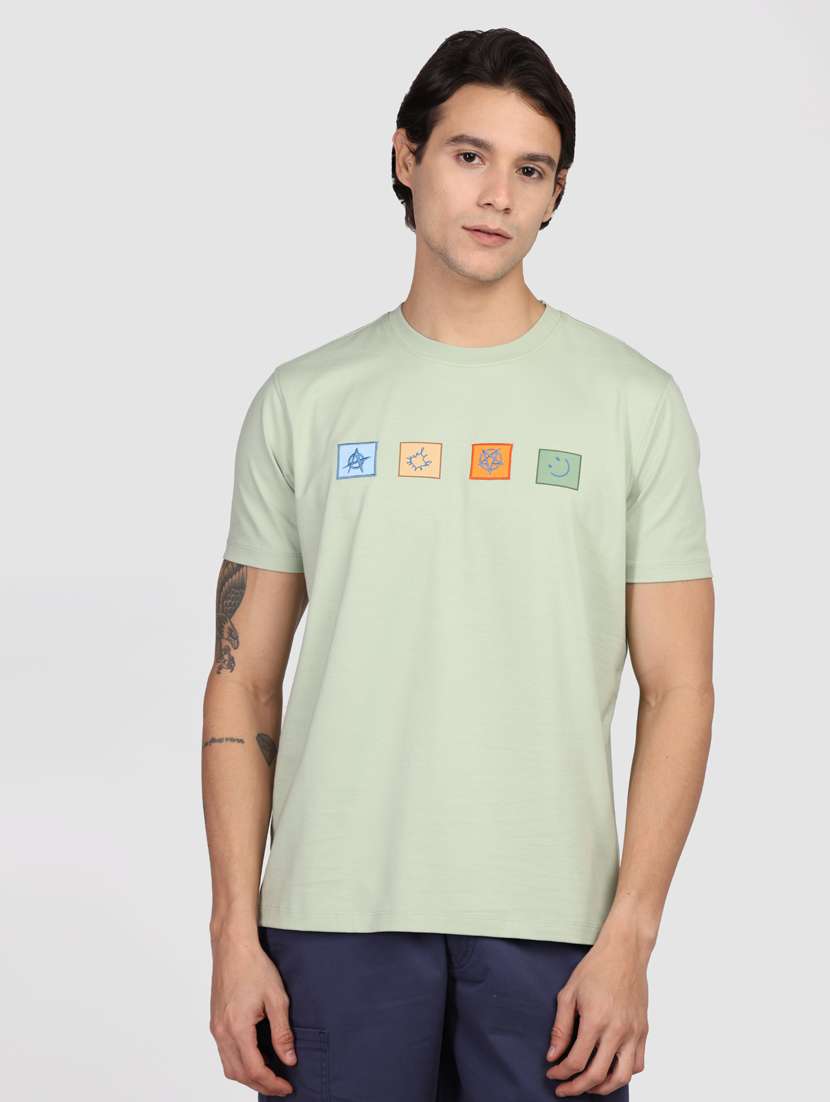 men chest print round neck regular fit t-shirt