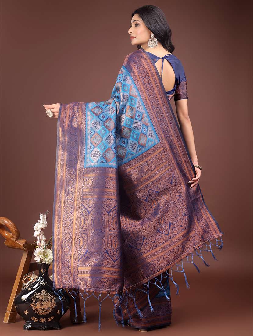 women self design bordered saree with blouse - 21911532 -  Standard Image - 2