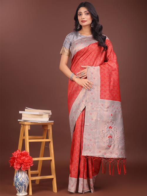 women self design bordered saree with blouse - 21911581 -  Standard Image - 0