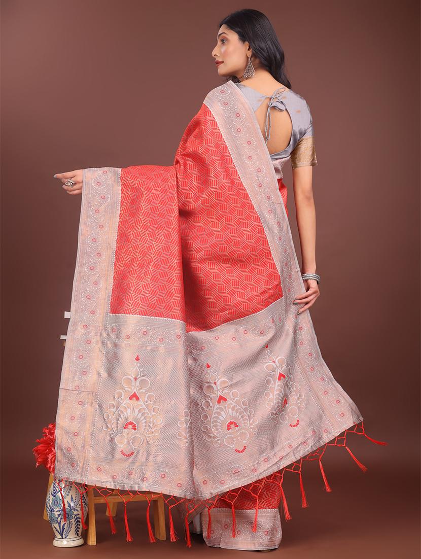 women self design bordered saree with blouse - 21911581 - Standard Image - 2