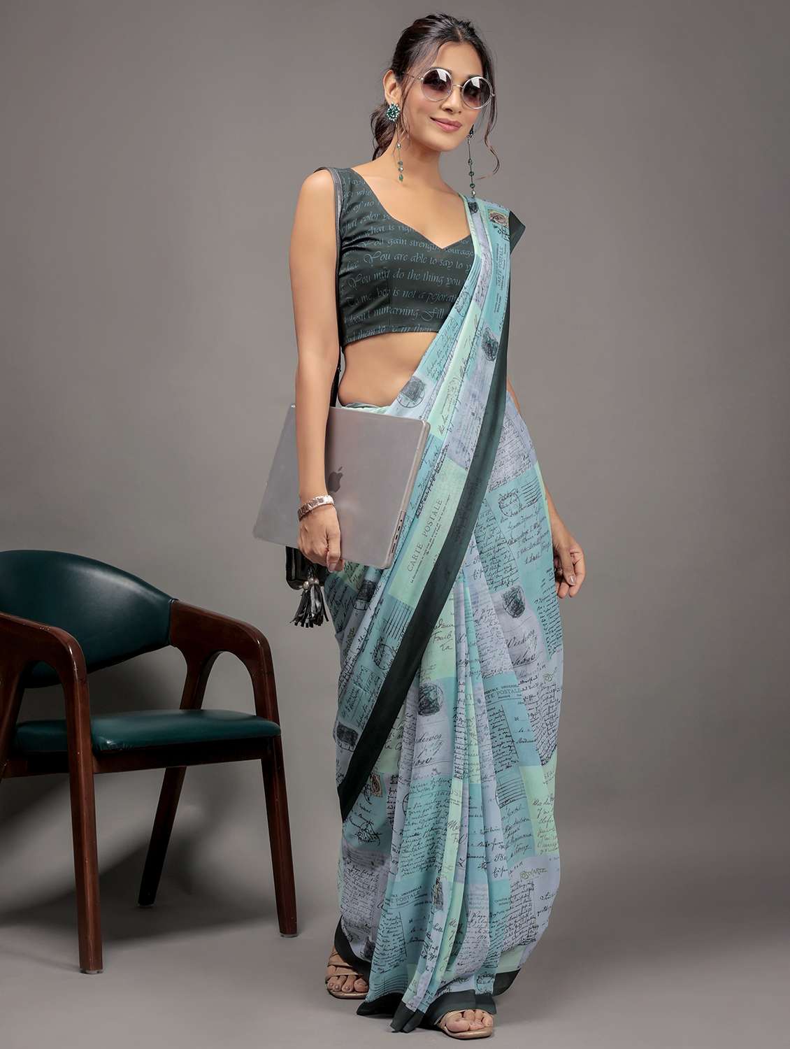 women printed casual wear saree with blouse - 21911829 - Zoom Image - 0