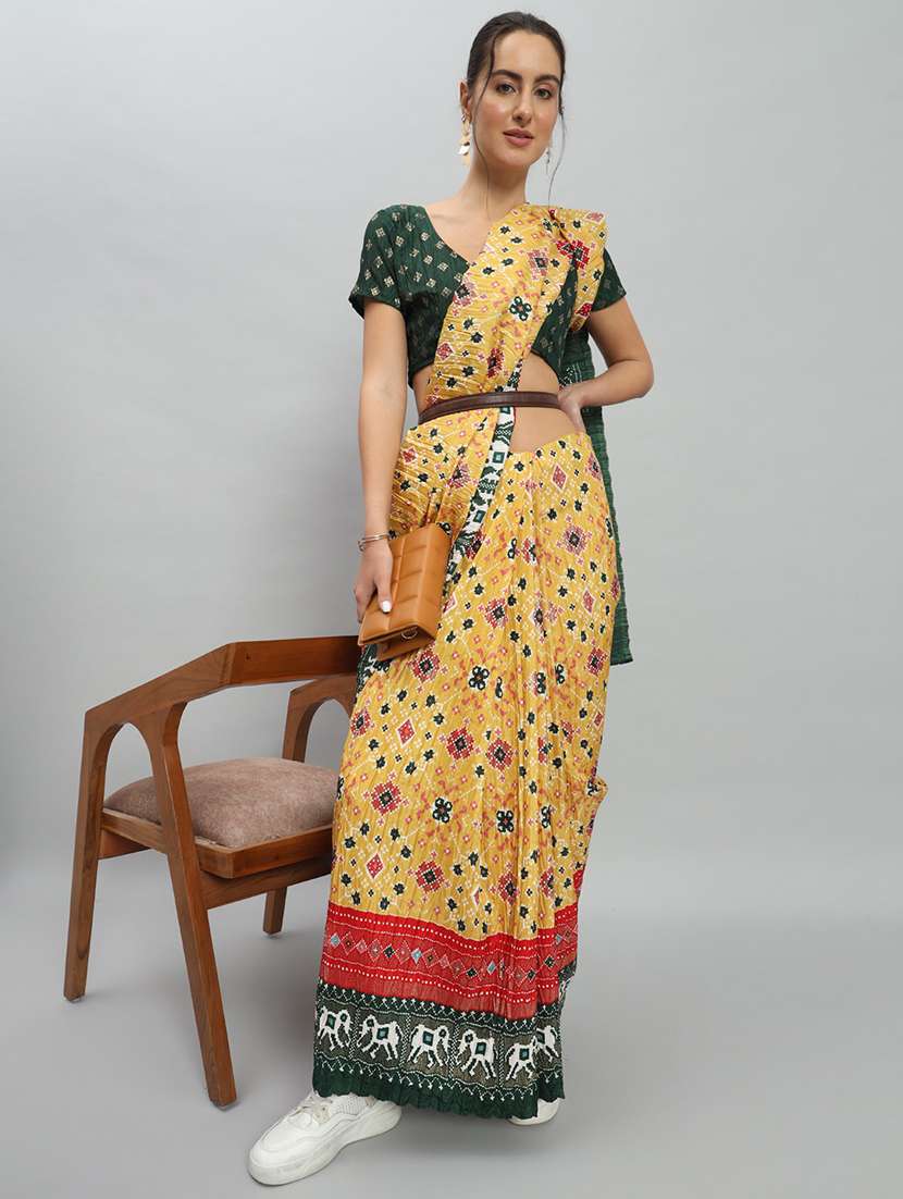 women printed casual wear saree with blouse - 21911937 - Zoom Image - 0