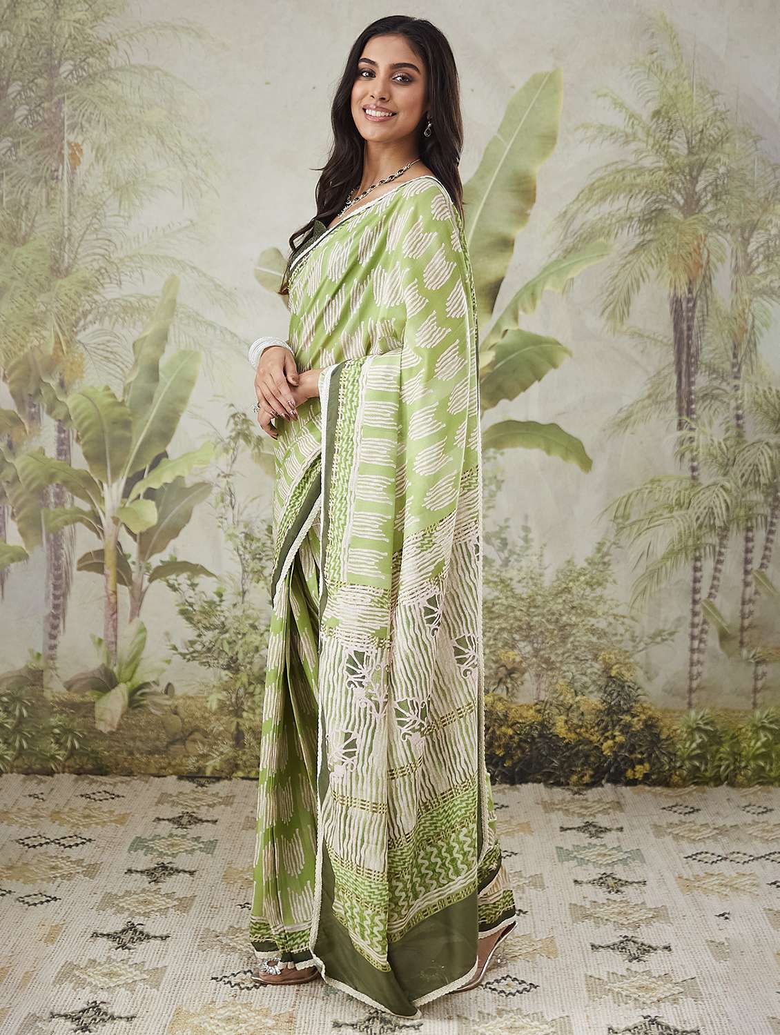 women printed ready to wear saree with blouse - 21911963 - Standard Image - 2