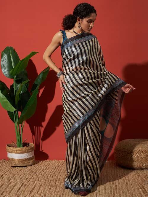 women printed casual wear saree with blouse - 21912117 -  Standard Image - 0