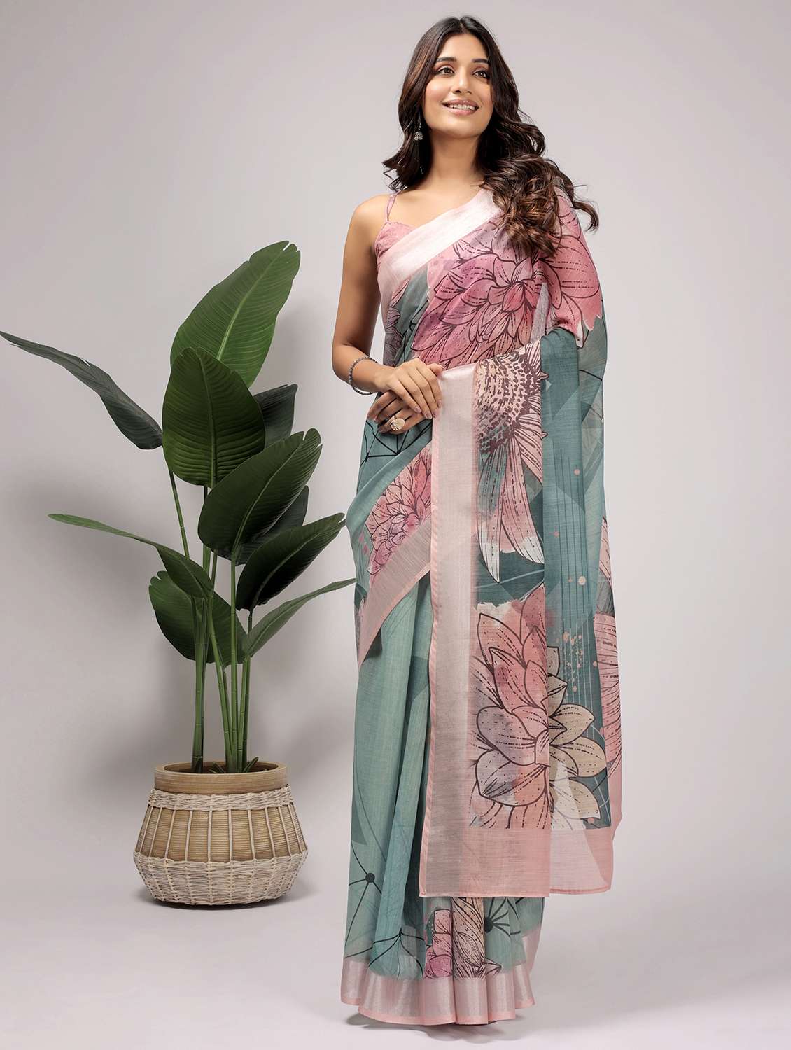 women printed casual wear saree with blouse