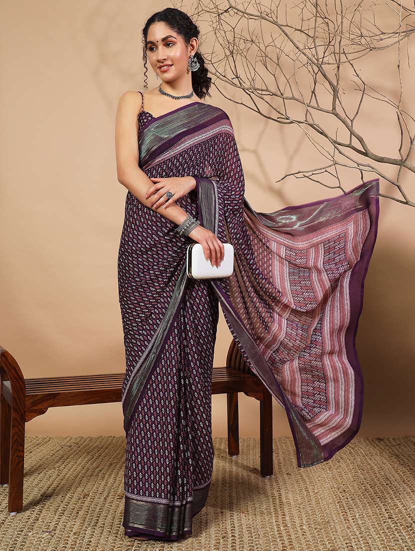 women printed casual wear saree with blouse
