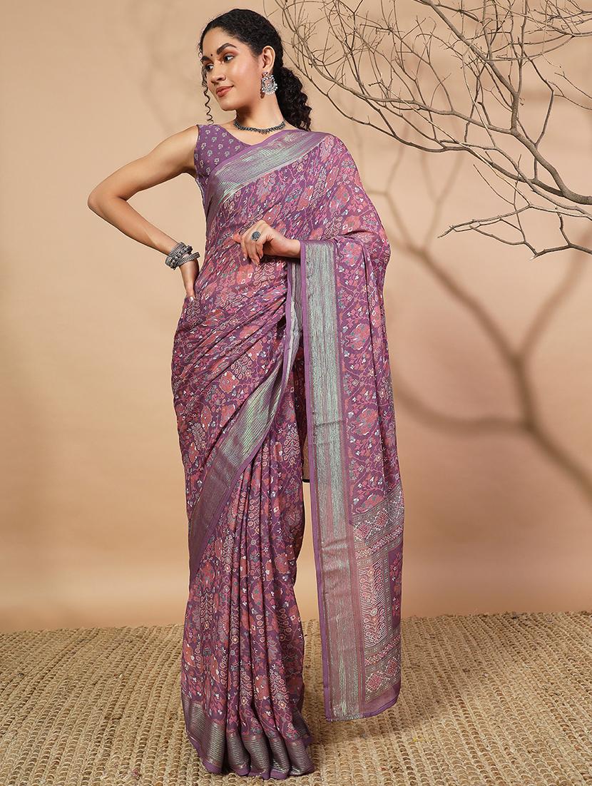 women printed casual wear saree with blouse - 21912434 - Zoom Image - 0
