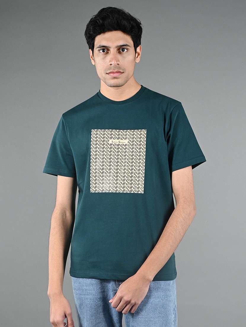 men chest print round neck regular fit t-shirt