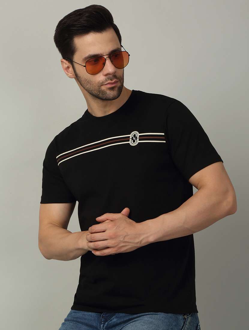 men chest print round neck regular fit t-shirt