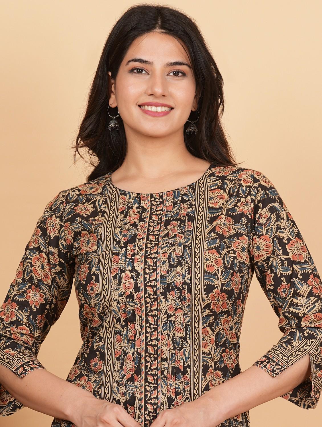 women three quarter sleeve straight kurta - 21913194 - Standard Image - 2