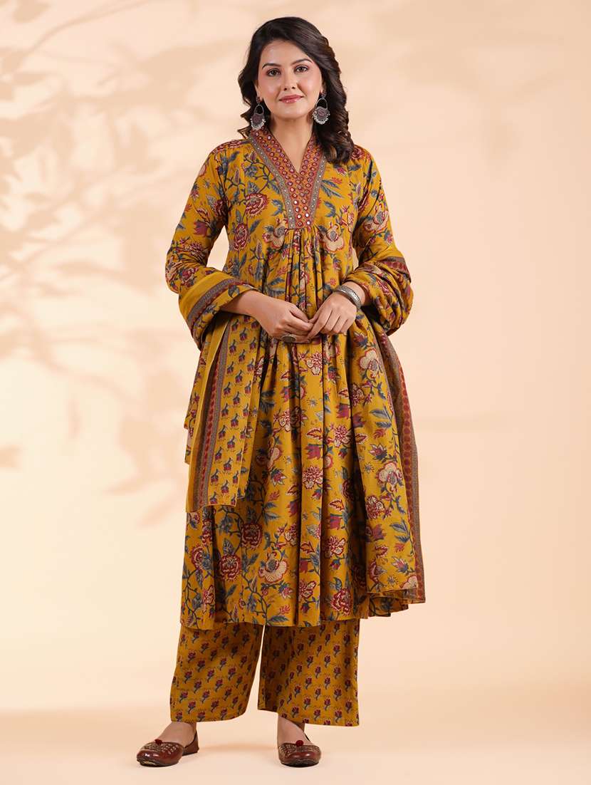 women three quarter sleeve kurta palazzo with dupatta set