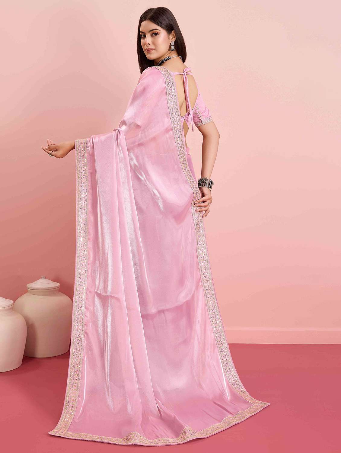 women solid with bordered saree with blouse - 21916245 -  Standard Image - 2