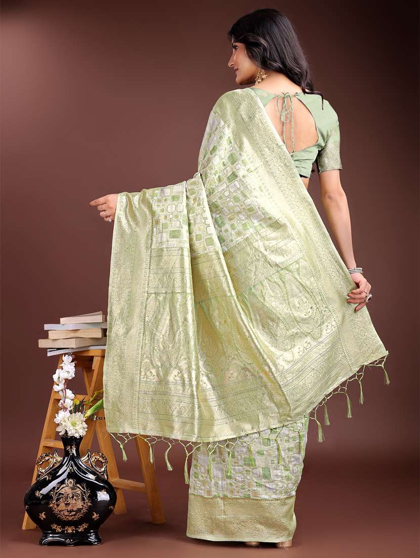 women self design bordered saree with blouse - 21916551 -  Standard Image - 2