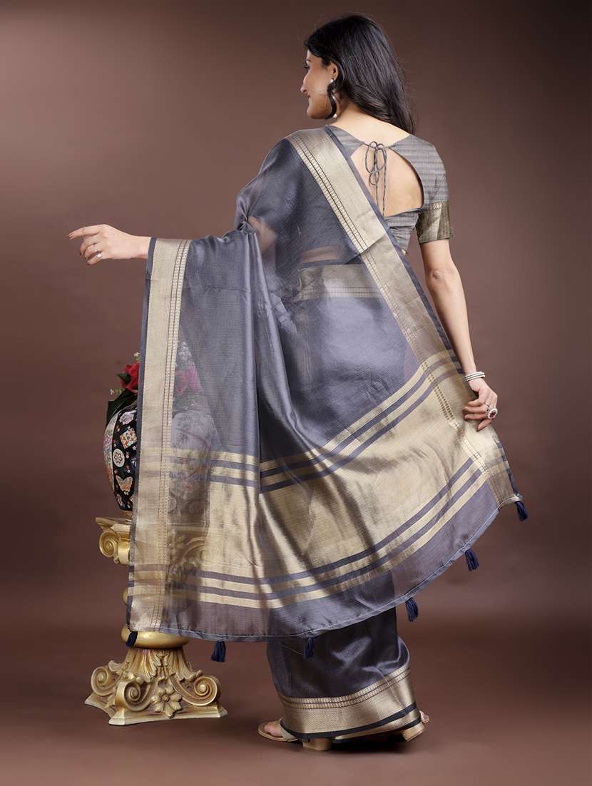 women solid with bordered saree with blouse - 21916614 -  Standard Image - 2