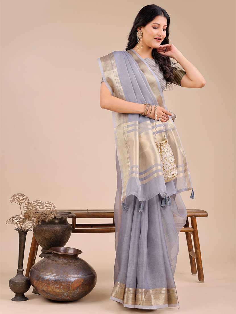 women solid with bordered saree with blouse - 21916627 -  Standard Image - 2