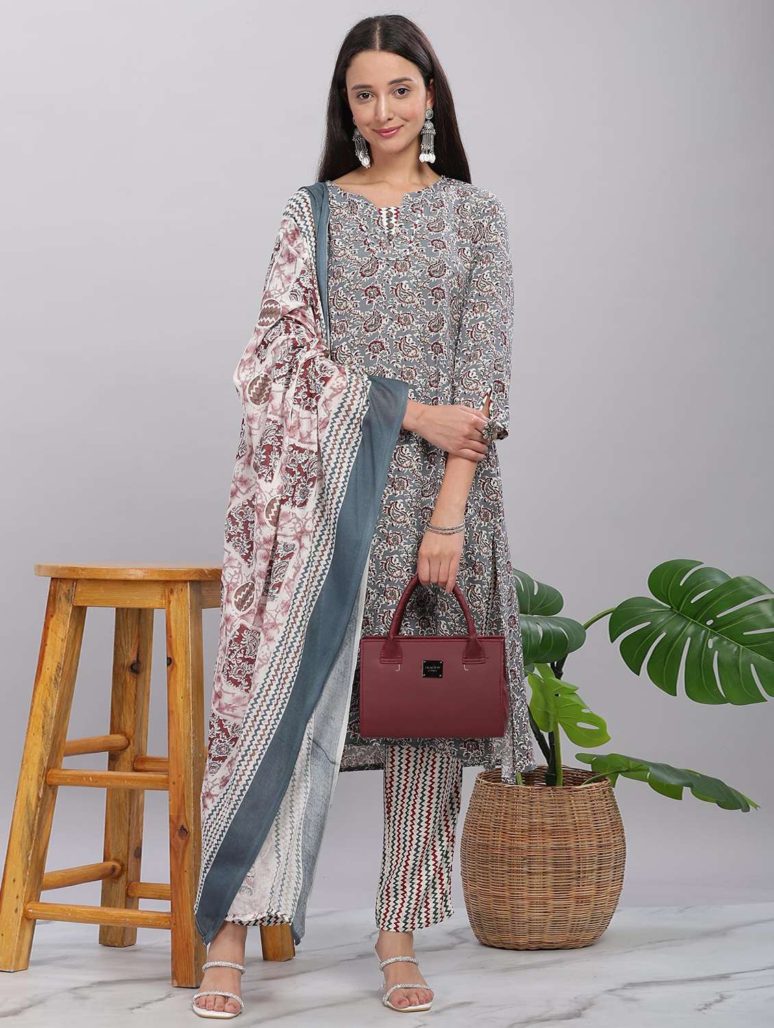 women three quarter sleeve kurta pant with dupatta set