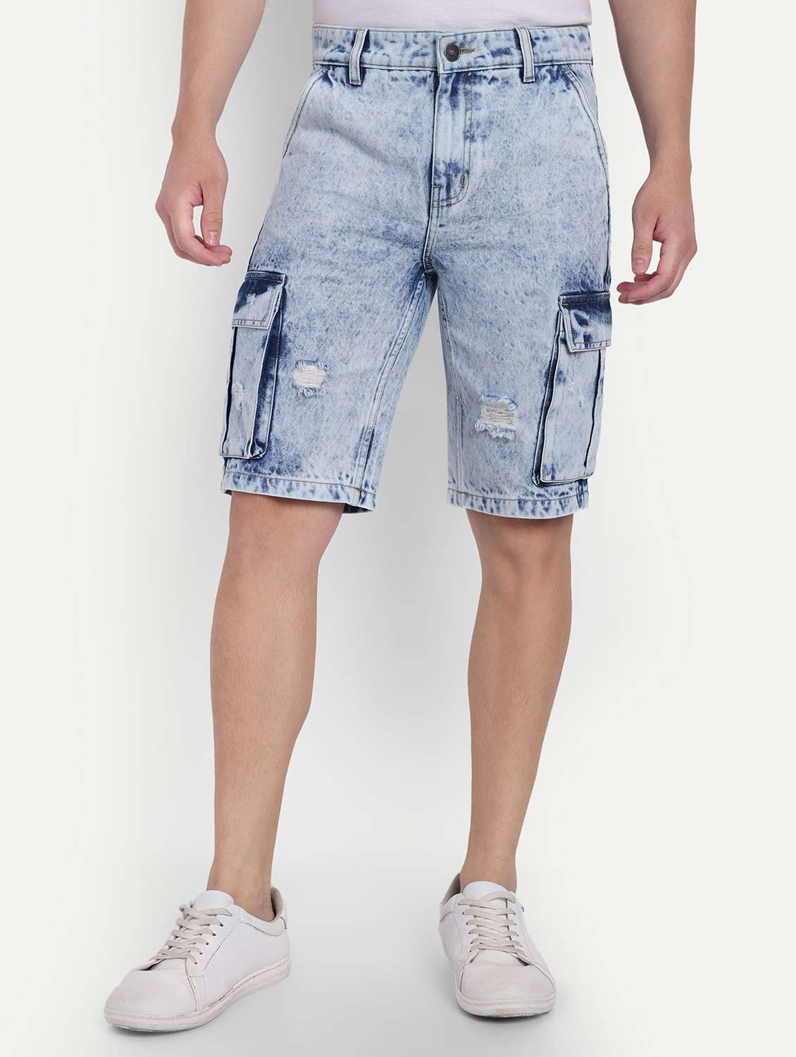 men light blue washed mid rise denim cargo short