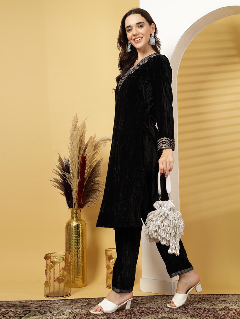 white velvet ethnic potli - 21918674 - Standard Image - 7
