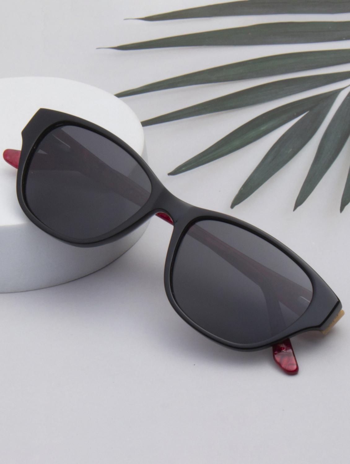ted smith women black premium italian acetate sunglasses with polarized lenses.