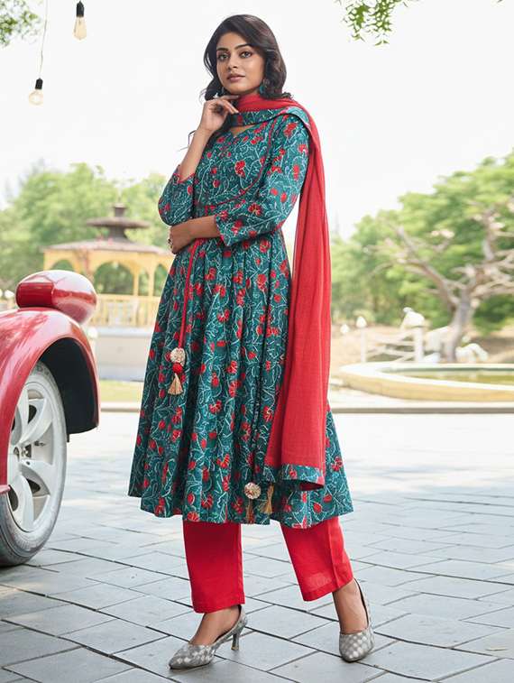 women three quarter sleeve kurta pant with dupatta set - 21918854 -  Standard Image - 2