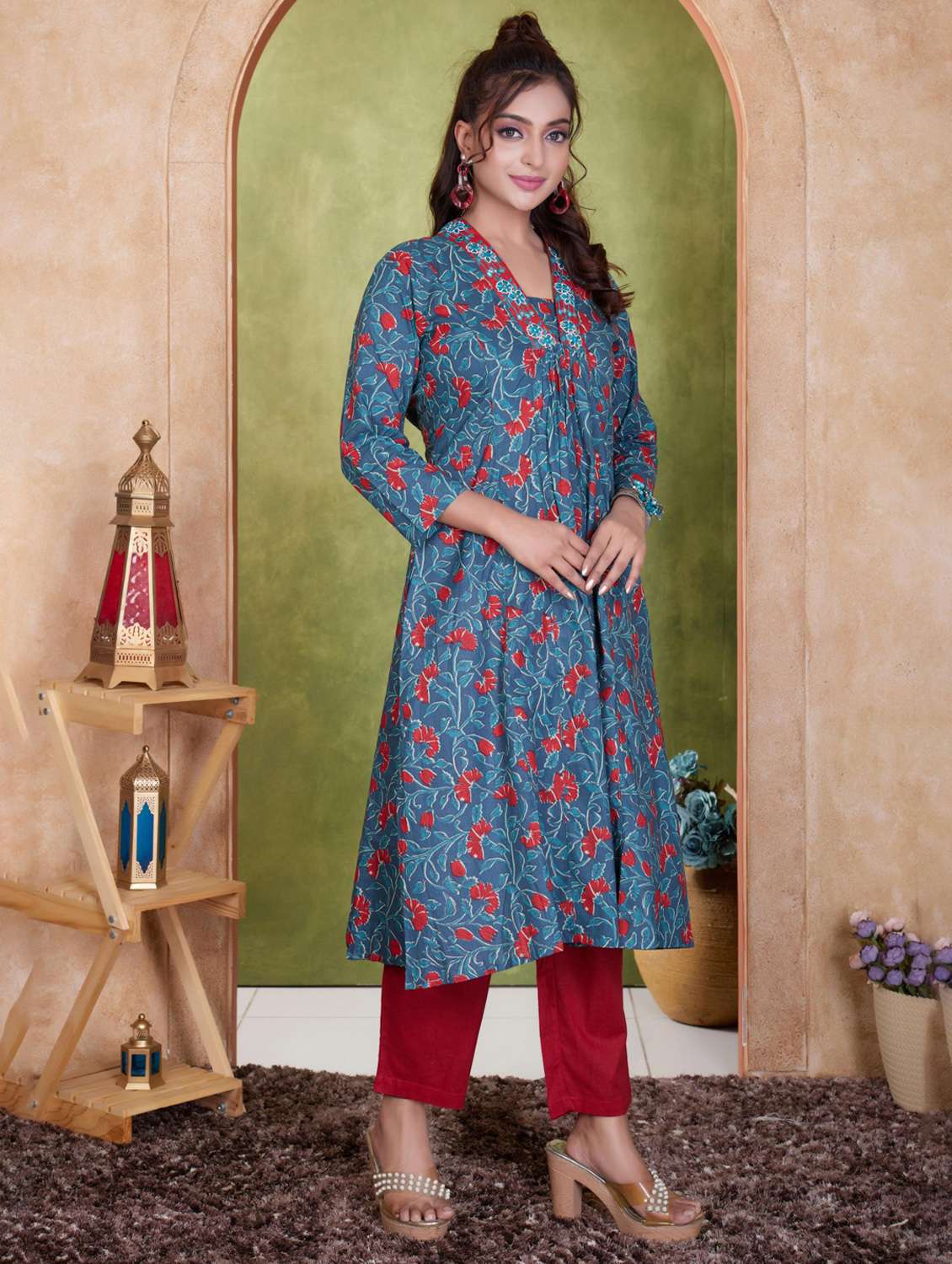 women three quarter sleeve kurta pant with dupatta set - 21918856 - Standard Image - 2
